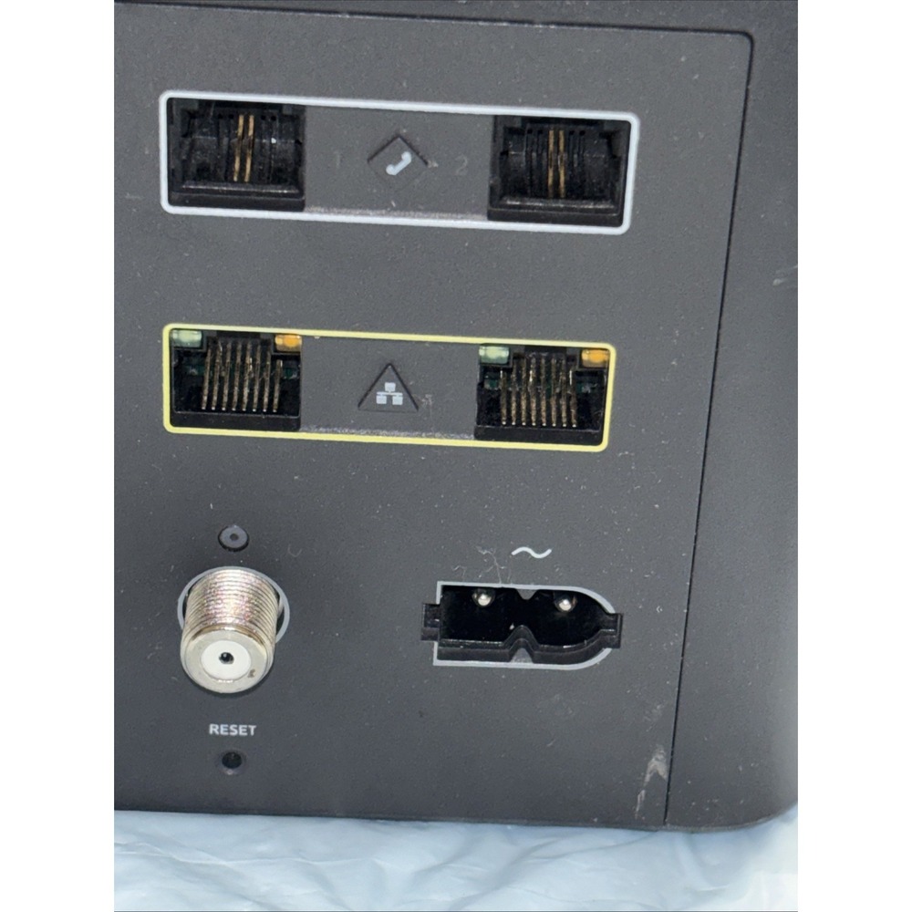 Xfinity XB6-A xFi Wireless Gateway Modem Router TG02DCW3482P2 - Picture 5 of 7